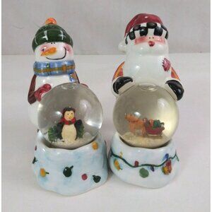 2003 Home Collection Santa's Helpers Snow Globe 4" Salt & Pepper Shakers